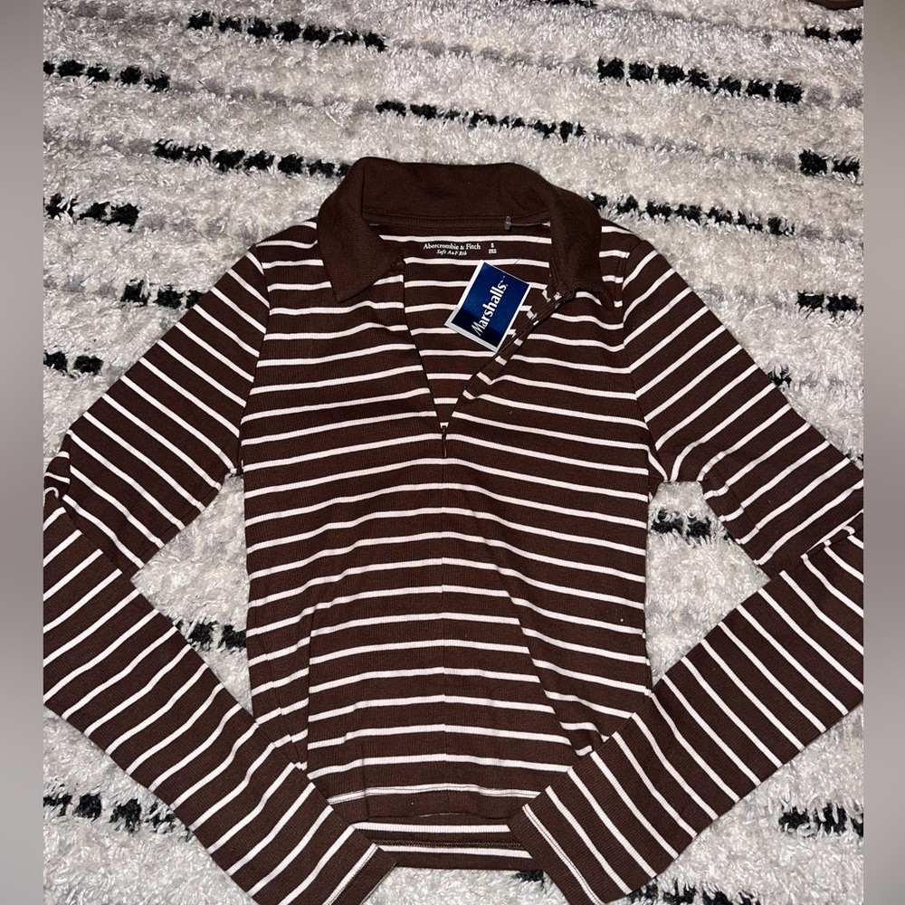 Abercrombie & Fitch long sleeved ribbed collared shirt